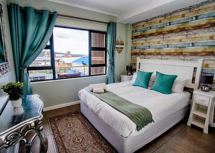 Stay At The Point - Luxurious Lavish Looker
