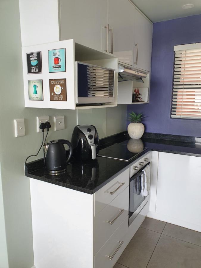 At The Point - Luxurious Lavish Looker Appartement *